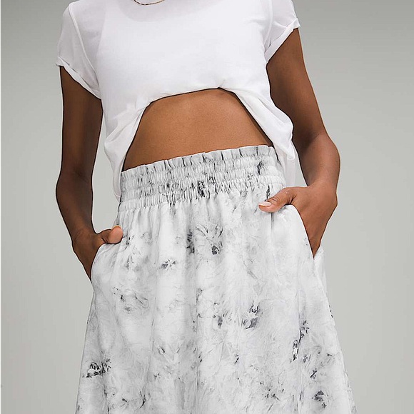 🍋 Lululemon Lightweight Pull-On Super-High Rise Midi Skirt size 14 🍋 - Picture 4 of 9